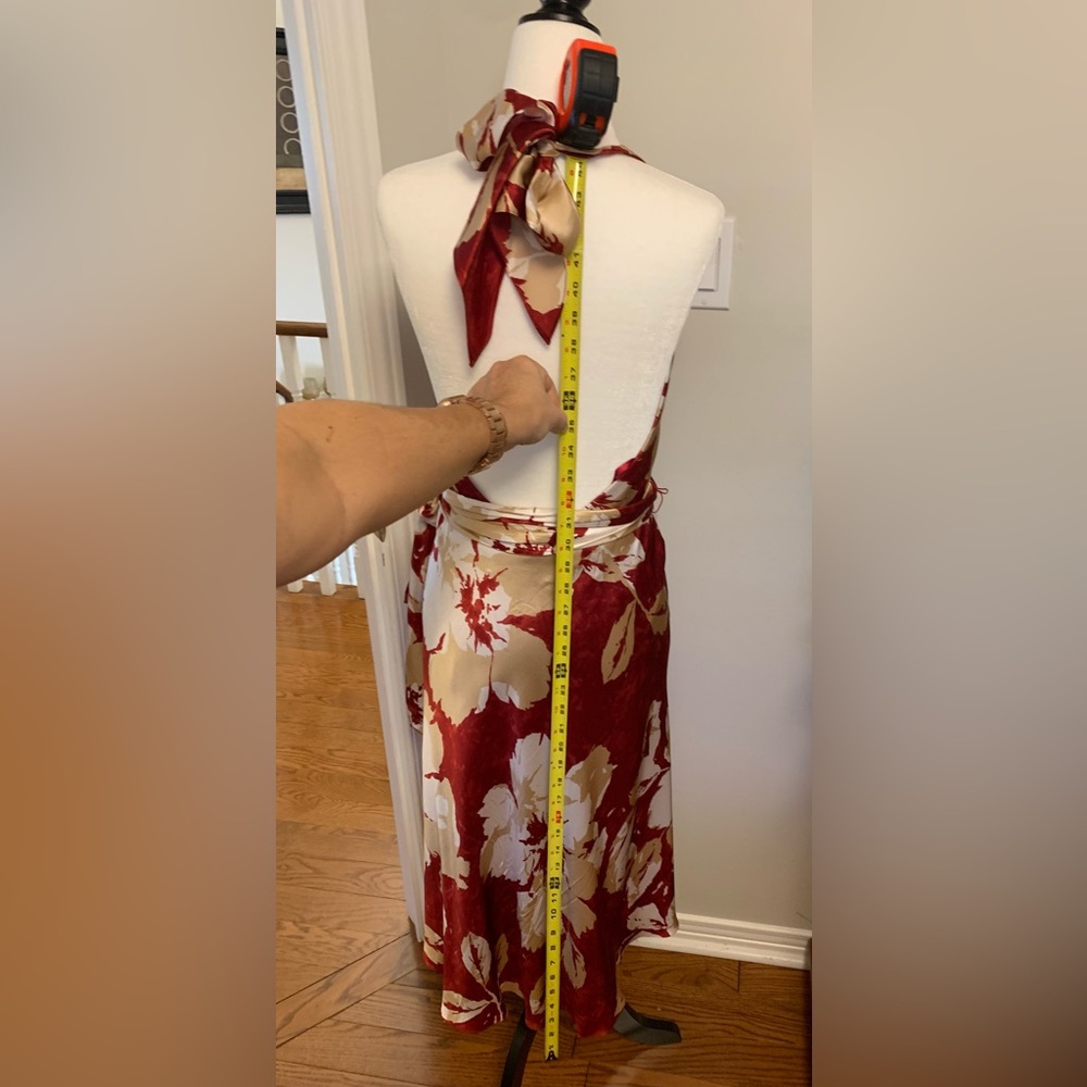 Beautiful BCBG summer dress - Picture 9 of 11